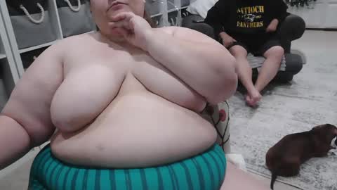 Puggie -  online show from 01.05.25