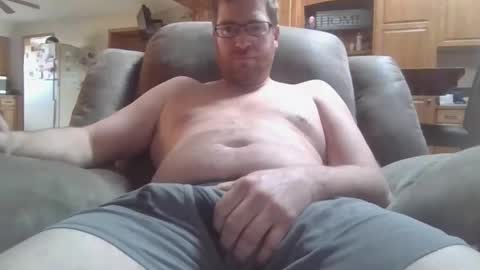 Snapshot of pullmywiener chatting on 02.13.26 pullmywiener online show from 02.13.26