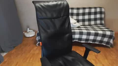 Polly online show from 12.28.24