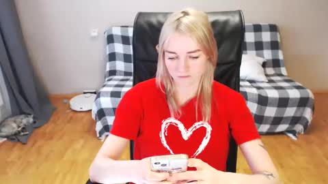 Polly online show from 03.11.25