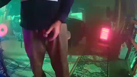 Snapshot of punkrunr083 chatting on 02.26.25 punkrunr083 online show from 02.26.25