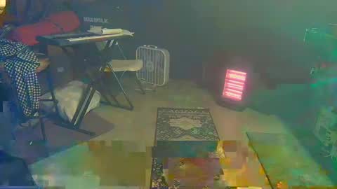 Snapshot of punkrunr083 chatting on 10.01.25 punkrunr083 online show from 10.01.25