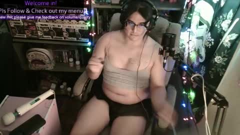 Snapshot of pup_cup69 chatting on 11.20.25 Pup Cup69 online show from 11.20.25