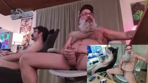 Snapshot of pupnpapa chatting on 07.08.26 Pup And Papa bear online show from 07.08.26