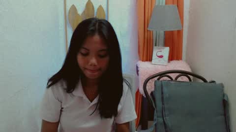 Snapshot of pure_asian_beauty chatting on 06.14.26 zarah online show from 06.14.26