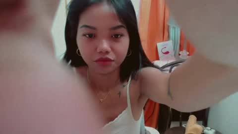 Snapshot of pure_asian_beauty chatting on 06.21.26 zarah online show from 06.21.26