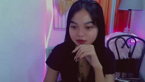 Snapshot of pure_asian_beauty chatting on 07.23.26 zarah online show from 07.23.26