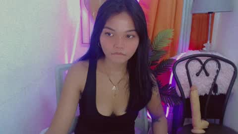 Snapshot of pure_asian_beauty chatting on 07.30.26 zarah online show from 07.30.26