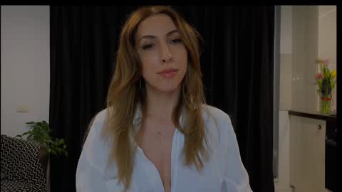 Isabelle online show from 03.04.26