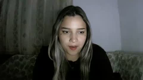 Snapshot of purple_23 chatting on 03.10.26 Lizzy online show from 03.10.26