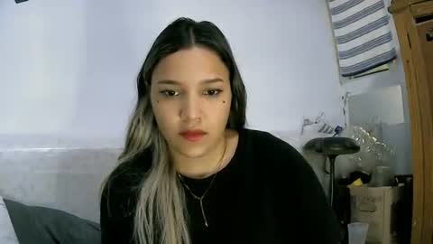 Snapshot of purple_23 chatting on 03.29.26 Lizzy online show from 03.29.26