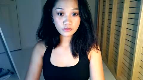 Snapshot of pussyc4t_doll chatting on 11.18.25 Marj33 online show from 11.18.25