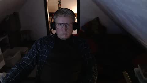Snapshot of pussylovercb chatting on 04.22.26 pussylovercb online show from 04.22.26