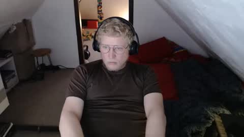 Snapshot of pussylovercb chatting on 05.20.26 pussylovercb online show from 05.20.26