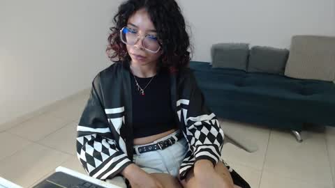 Snapshot of putakusan chatting on 03.09.25 Izumi online show from 03.09.25