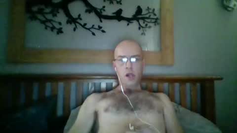 Snapshot of q2phq2ph chatting on 11.22.25 q2phq2ph online show from 11.22.25