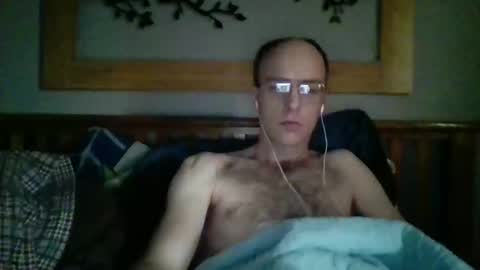 Snapshot of q2phq2ph chatting on 01.18.26 q2phq2ph online show from 01.18.26