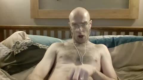 Snapshot of q2phq2ph chatting on 04.12.26 q2phq2ph online show from 04.12.26