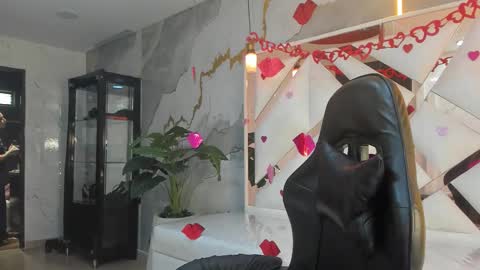 Qetsyah online show from 02.14.26