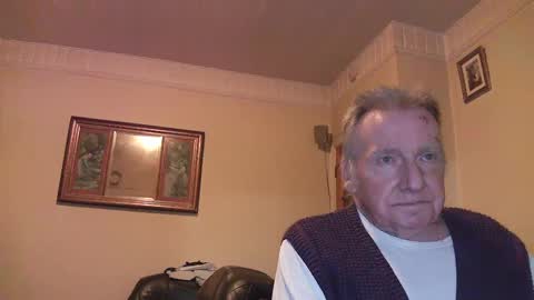 Snapshot of quathead chatting on 12.07.24 quathead online show from 12.07.24