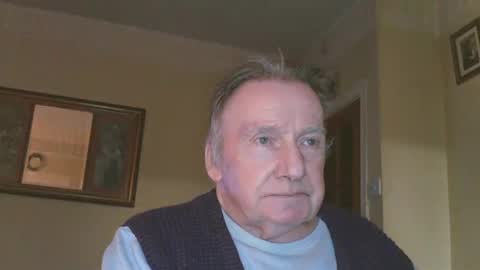 Snapshot of quathead chatting on 01.04.25 quathead online show from 01.04.25