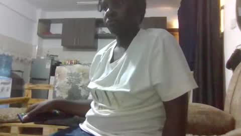 queen014 online show from 11.21.25