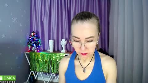 Snapshot of queen_a_n_i chatting on 01.14.25 A N I  Ill be here on December 1st online show from 01.14.25