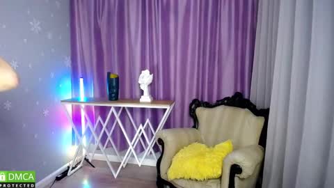 Snapshot of queen_a_n_i chatting on 09.15.25 A N I  Ill be here on December 1st online show from 09.15.25