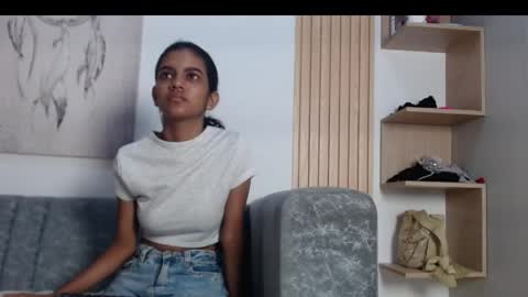 Snapshot of queen_adhara chatting on 05.24.26 ANTONELLA online show from 05.24.26
