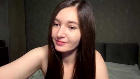 Snapshot of queen_chatur chatting on 05.19.26 Viktoria online show from 05.19.26