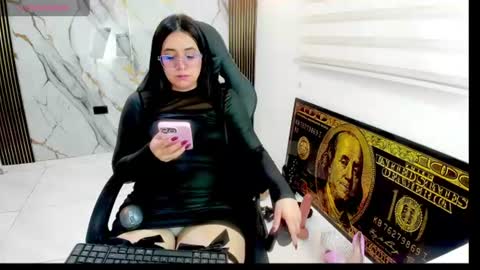 queen_findom1 online show from 07.23.26