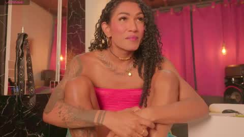 queen_kamil online show from 05.20.26
