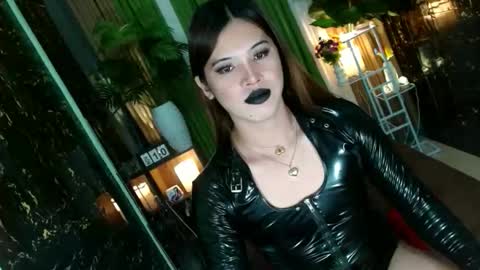 Kendal  online here from 6am-3pm philippine time online show from 11.10.25