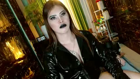 Kendal  online here from 6am-3pm philippine time online show from 06.11.26