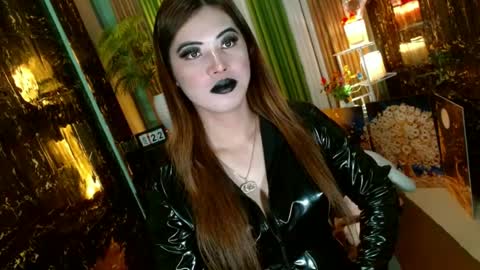 Kendal  online here from 6am-3pm philippine time online show from 06.22.26