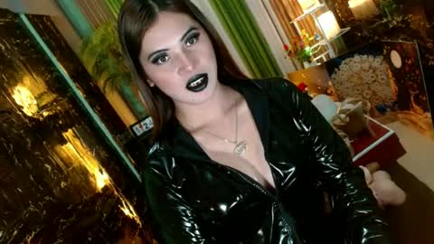 Kendal  online here from 6am-3pm philippine time online show from 06.24.26
