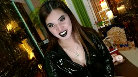Kendal  online here from 6am-3pm philippine time online show from 07.03.26