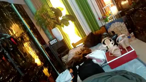 Kendal  online here from 6am-3pm philippine time online show from 07.28.26