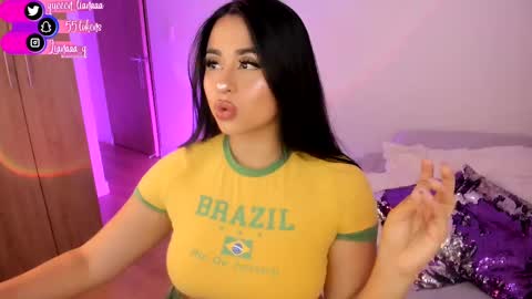 Snapshot of queen_liana chatting on 03.12.25 Liana  online show from 03.12.25