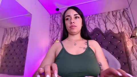 Snapshot of queen_nyxx chatting on 05.29.26 QueenNyx online show from 05.29.26