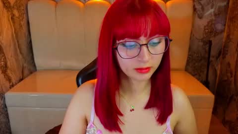 queen_red_v online show from 07.29.26
