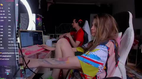 Snapshot of queenafina chatting on 06.06.26 Kim online show from 06.06.26