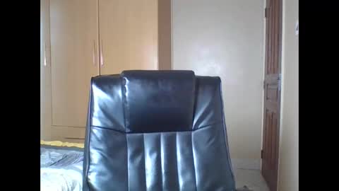 Queenbebony2 online show from 03.12.26