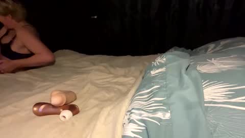 Snapshot of queenbeeangel chatting on 01.31.26 Angel online show from 01.31.26