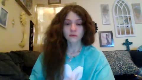 queencrimsonlvx online show from 06.03.26
