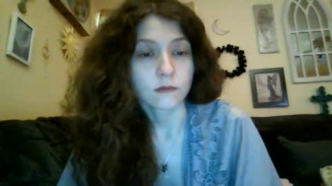 queencrimsonlvx online show from 06.21.26