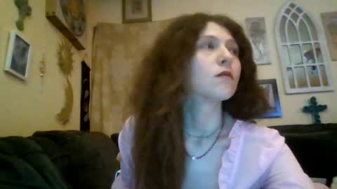 queencrimsonlvx online show from 07.29.26