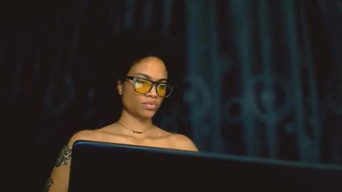 Sweet Goddess online show from 11.21.25