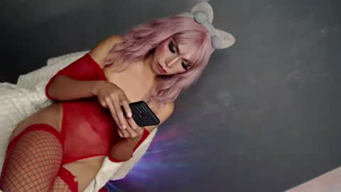 just call me QUEEN and ill be there online show from 07.12.26