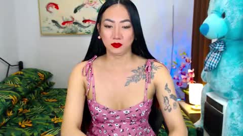 Snapshot of queenmistressts chatting on 01.22.25 QUEEN online show from 01.22.25